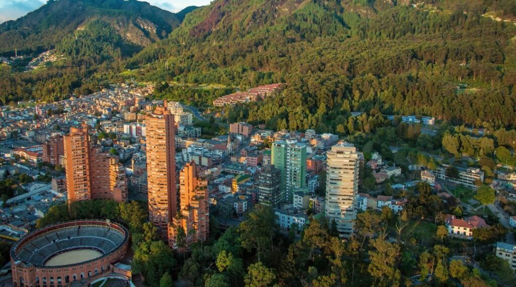 Comprar Propiedad Raíz En Colombia Bogotá