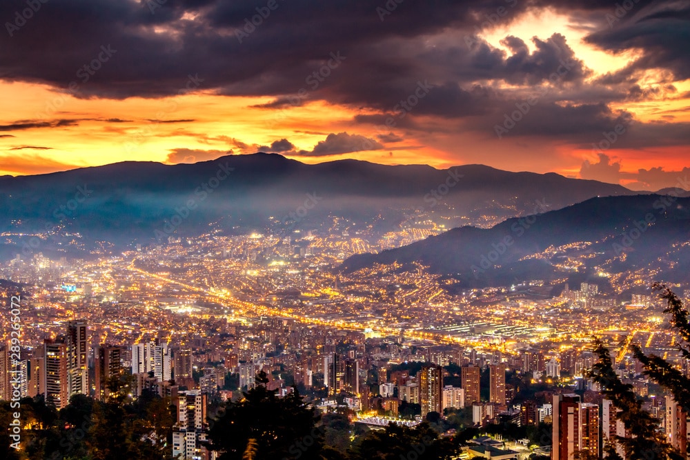 Lee más sobre el artículo Las Mejores Opciones para Estudiar Marketing Digital en Medellín