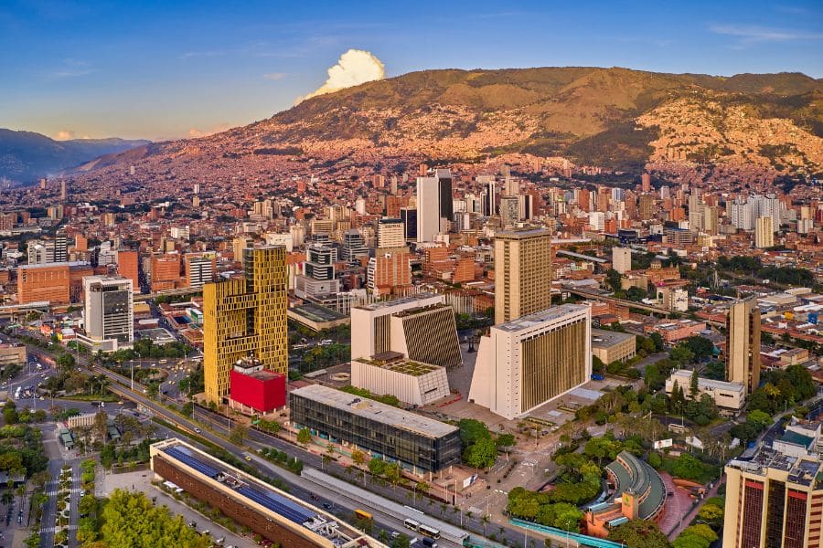 Lee más sobre el artículo Parques imperdibles en Medellín: explora la belleza natural de la ciudad