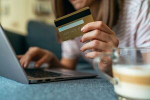 Exención de Pico y Placa en Medellín 2026: Guía, Vías y Soluciones